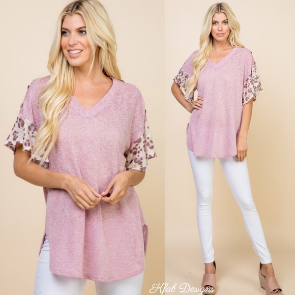 Tops - ❤️LAST V Neck Lace Button Trim Flutter Sleeve Top